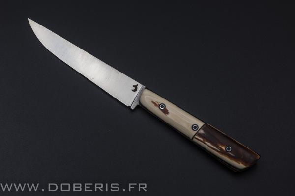 Un couteau d'office avec os de mammouth stabilisé